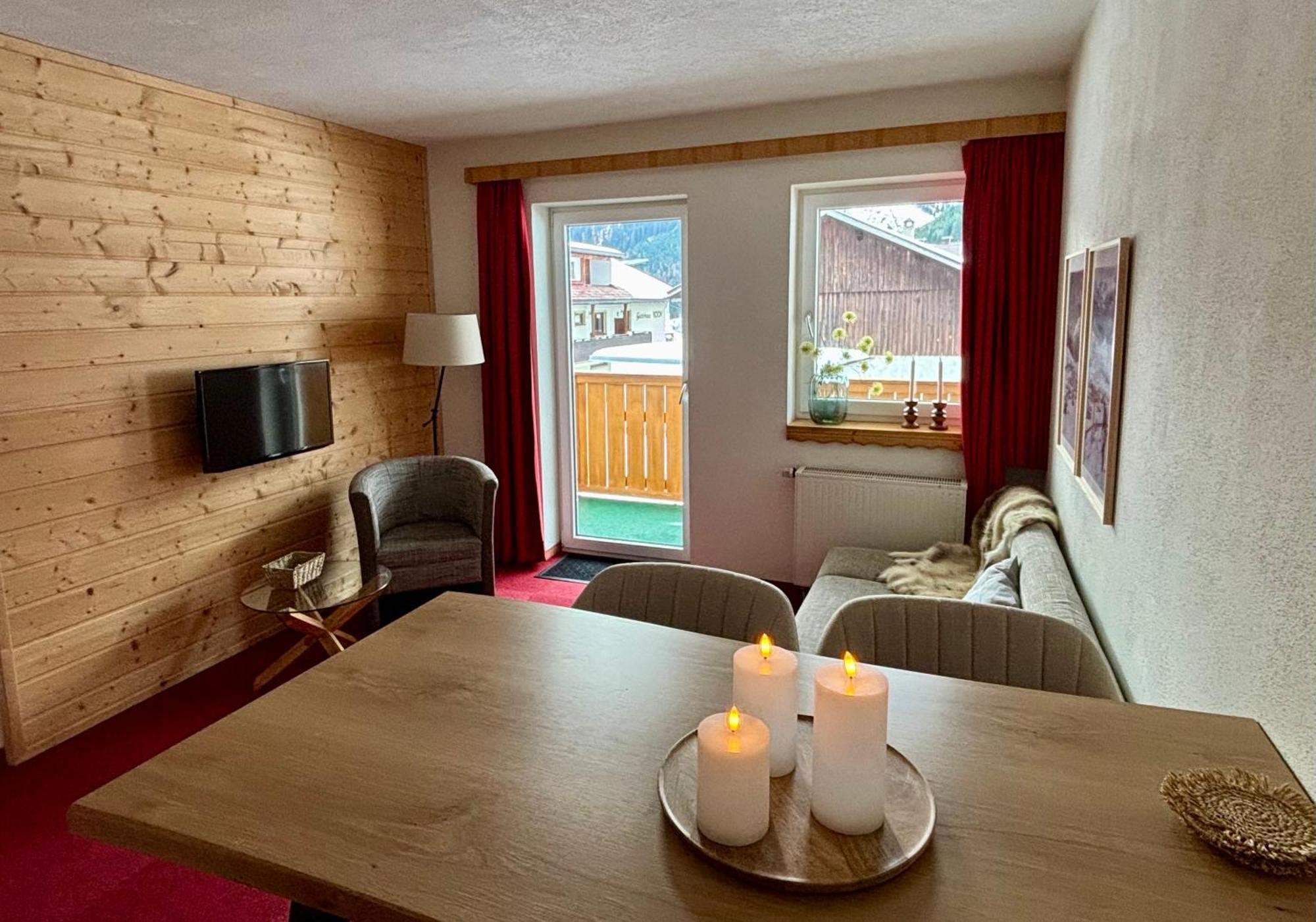 Cornelia Aparthotel *